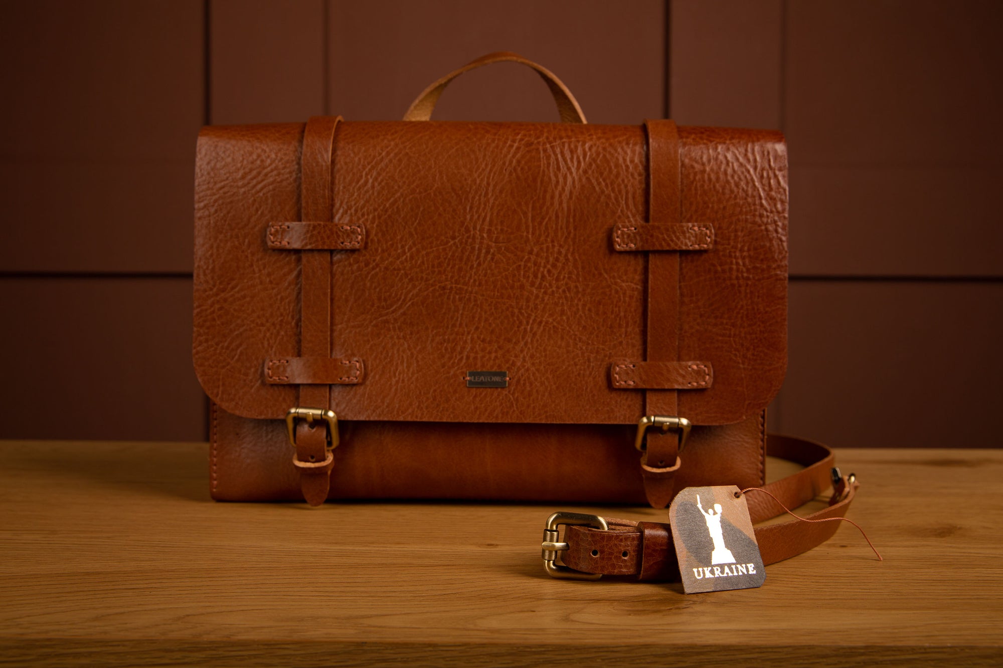 LEATONE "Tokyo" leather briefcase in whiskey color